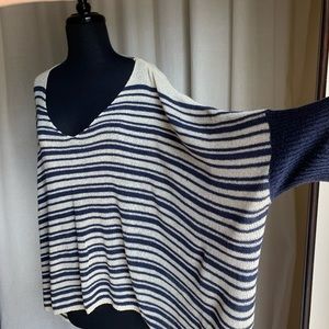 RBX PONCHO STYLE SWEATER CREAM/NAVY XL